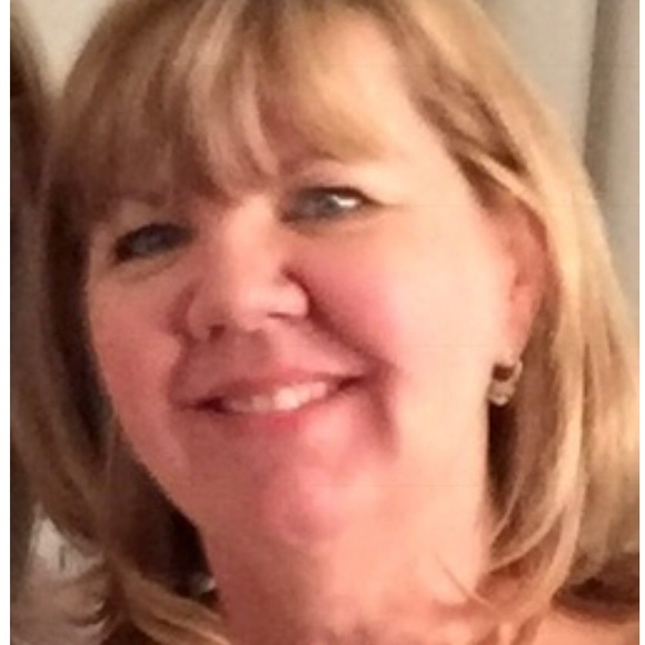 Meet your Posher, Carole - Picture 1 of 1